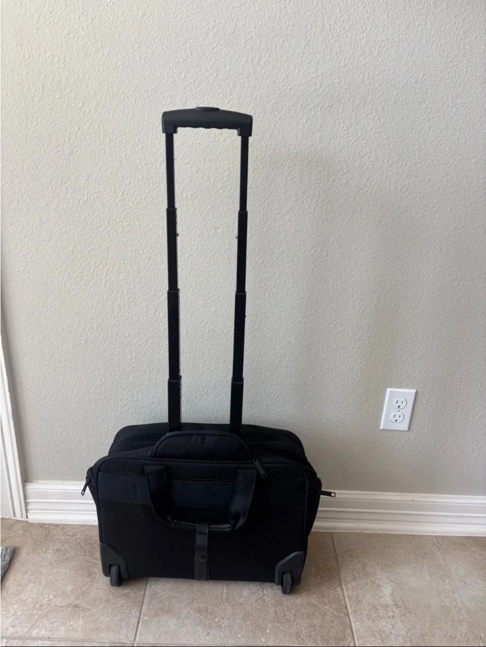 Black Rolling Laptop Bag, Briefcase Empsign brand, Excellent condition.